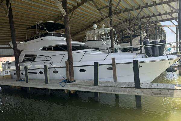 Photo of the 1993 Johnson 56 High Tech Motor Yacht