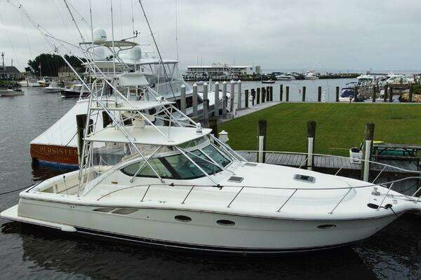 2001 Tiara Yachts 38