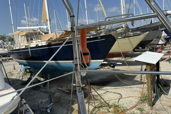 TRANQUILA 35ft RM Yachts Yacht For Sale