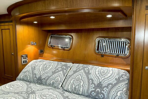 Lightning  50ft Ocean Alexander Yacht For Sale