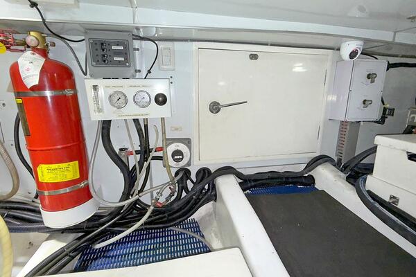 Lightning  50ft Ocean Alexander Yacht For Sale