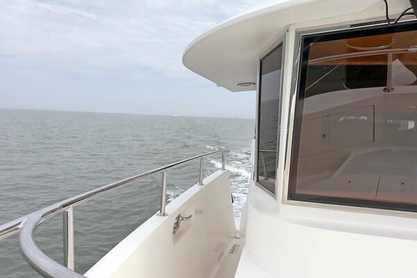Lightning  50ft Ocean Alexander Yacht For Sale