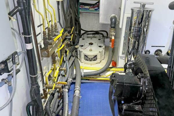 Lightning  50ft Ocean Alexander Yacht For Sale