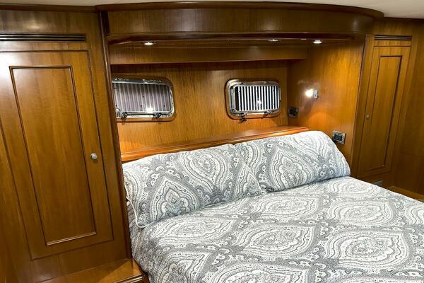 Lightning  50ft Ocean Alexander Yacht For Sale