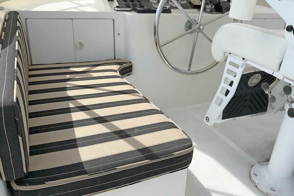 Lightning  50ft Ocean Alexander Yacht For Sale