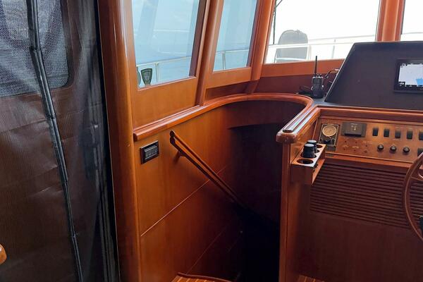 Lightning  50ft Ocean Alexander Yacht For Sale