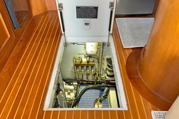 Lightning  50ft Ocean Alexander Yacht For Sale