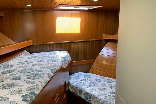 Lightning  50ft Ocean Alexander Yacht For Sale