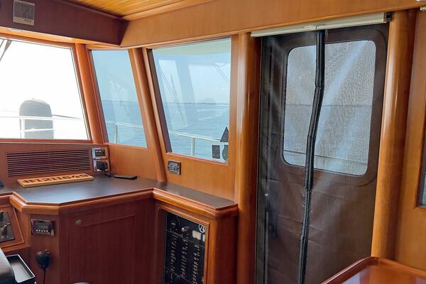 Lightning  50ft Ocean Alexander Yacht For Sale