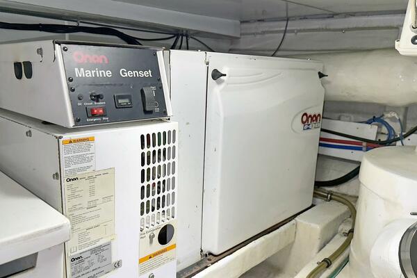 Lightning  50ft Ocean Alexander Yacht For Sale