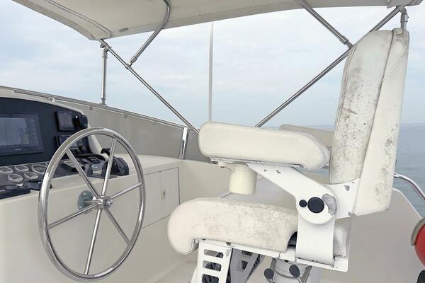 Lightning  50ft Ocean Alexander Yacht For Sale