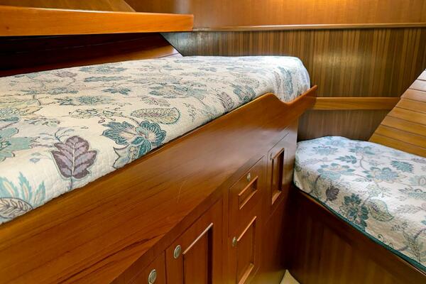 Lightning  50ft Ocean Alexander Yacht For Sale