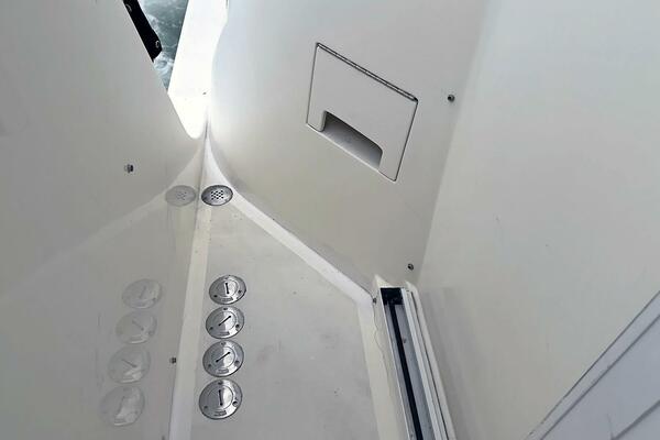 Lightning  50ft Ocean Alexander Yacht For Sale