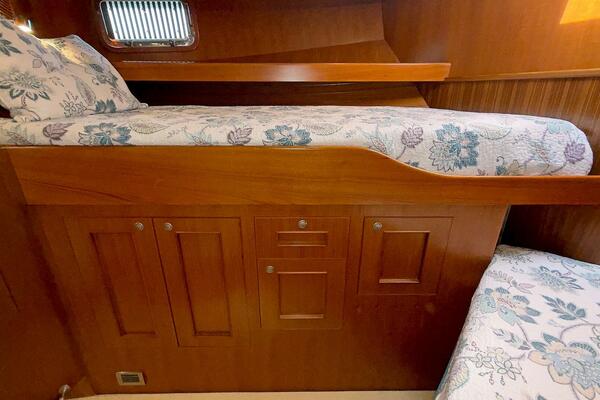 Lightning  50ft Ocean Alexander Yacht For Sale