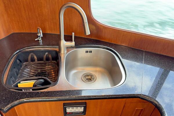 Lightning  50ft Ocean Alexander Yacht For Sale