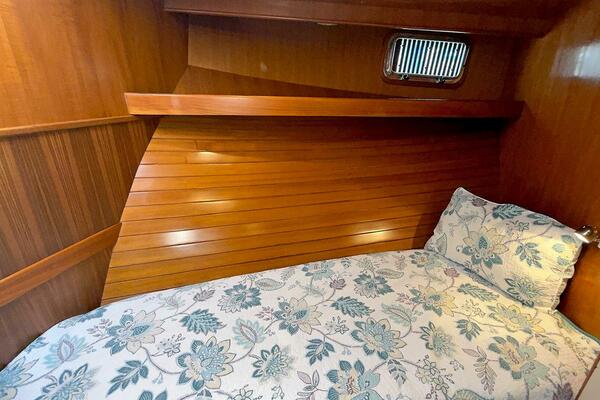 Lightning  50ft Ocean Alexander Yacht For Sale