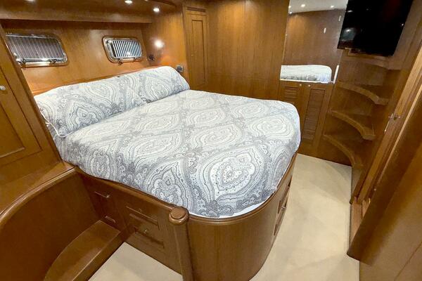 Lightning  50ft Ocean Alexander Yacht For Sale