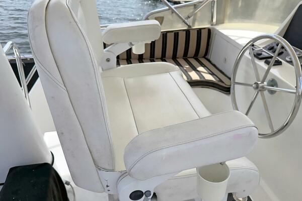 Lightning  50ft Ocean Alexander Yacht For Sale