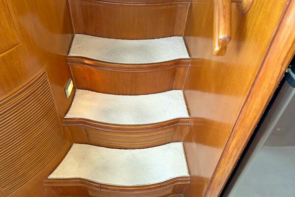 Lightning  50ft Ocean Alexander Yacht For Sale