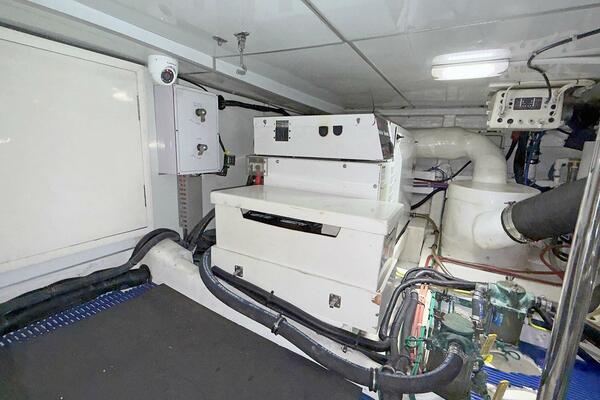 Lightning  50ft Ocean Alexander Yacht For Sale