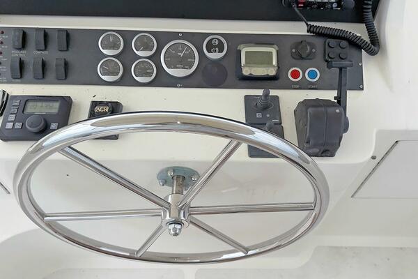 Lightning  50ft Ocean Alexander Yacht For Sale