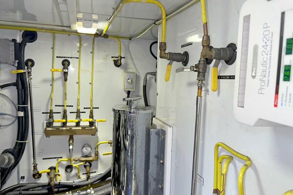 Lightning  50ft Ocean Alexander Yacht For Sale