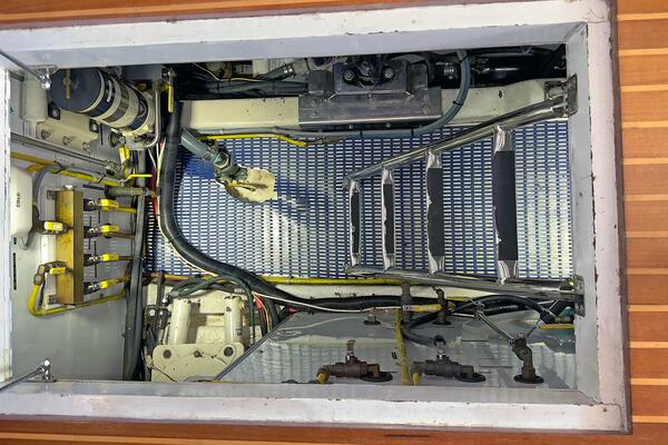 Lightning  50ft Ocean Alexander Yacht For Sale