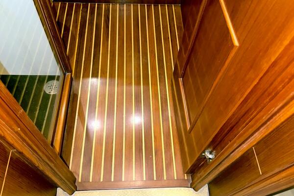 Lightning  50ft Ocean Alexander Yacht For Sale