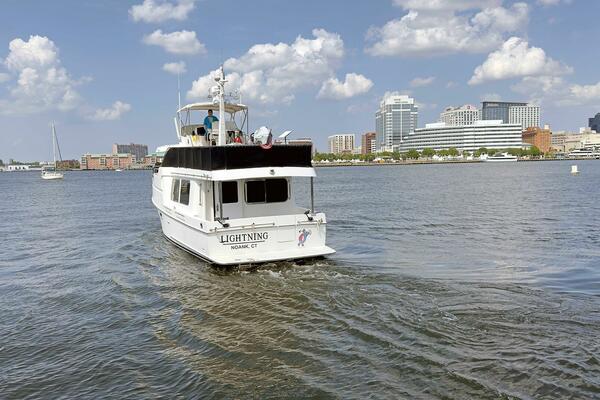 Lightning  50ft Ocean Alexander Yacht For Sale