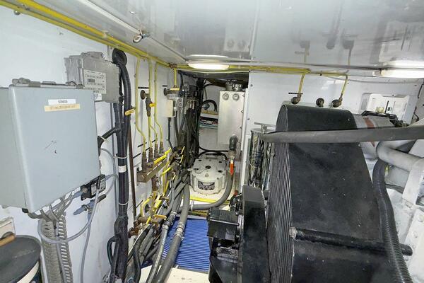 Lightning  50ft Ocean Alexander Yacht For Sale