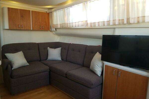 Photo of the 1993 Mainship 40 Sedan Bridge