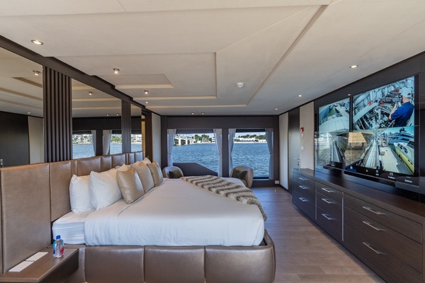 RESONANCE 125ft Hargrave Yacht For Sale