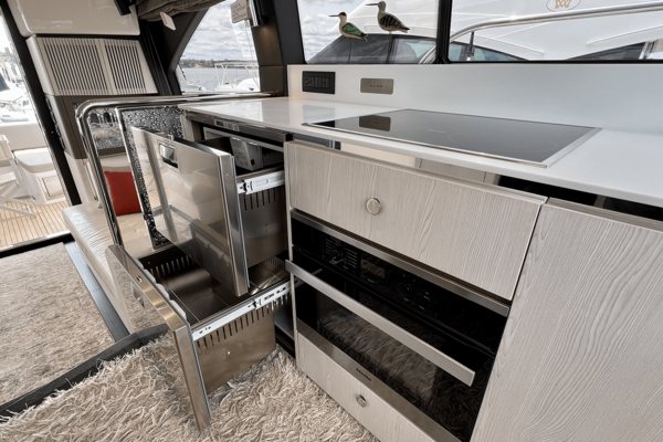 Azimut 50 FLYBRIDGE Yacht For Sale