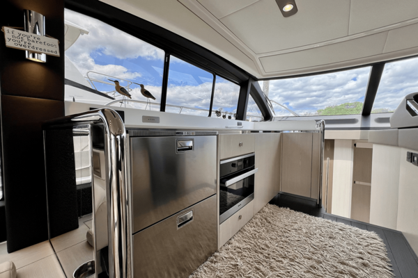 Azimut 50 FLYBRIDGE Yacht For Sale