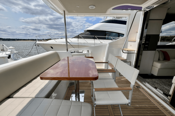 Azimut 50 FLYBRIDGE Yacht For Sale