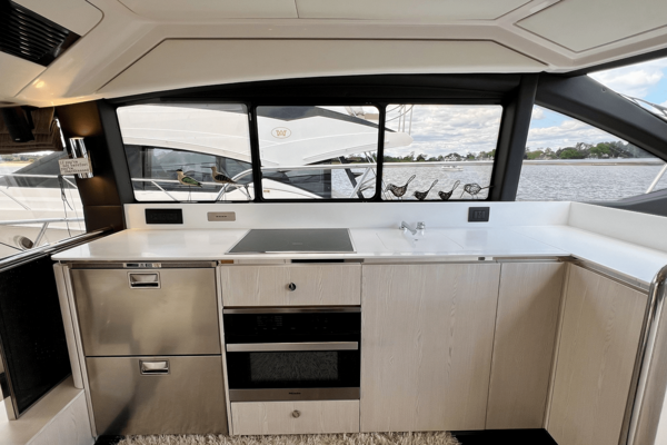 Azimut 50 FLYBRIDGE Yacht For Sale