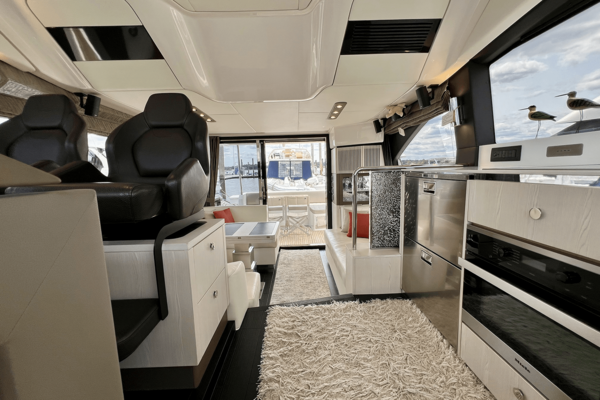 Azimut 50 FLYBRIDGE Yacht For Sale