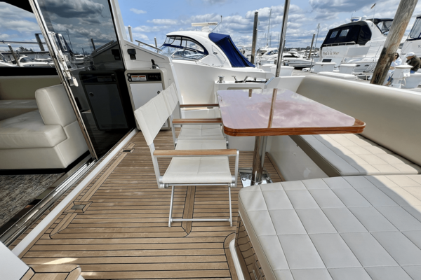 Azimut 50 FLYBRIDGE Yacht For Sale