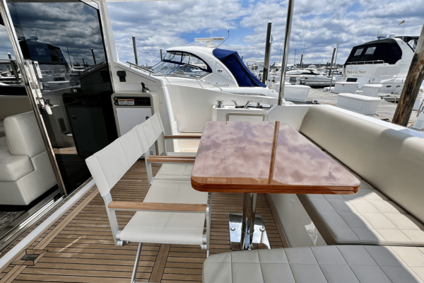 Azimut 50 FLYBRIDGE Yacht For Sale