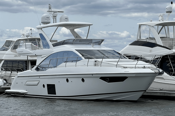 Azimut 50 FLYBRIDGE Yacht For Sale