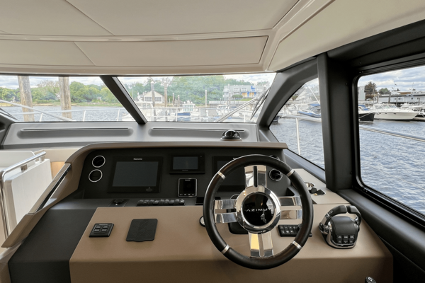 Azimut 50 FLYBRIDGE Yacht For Sale