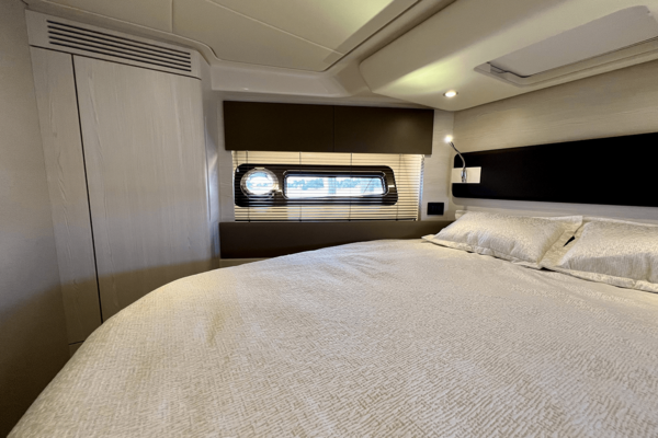 Azimut 50 FLYBRIDGE Yacht For Sale