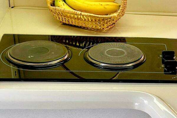 1998 Cruisers Yachts 35