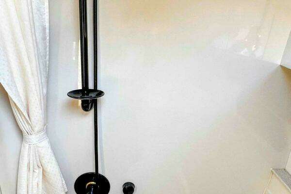 1998 Cruisers Yachts 35