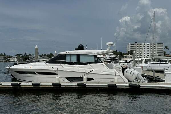 38-ft-Regal-2024-38 XO-19TH HOLE Naples Florida United States  yacht for sale