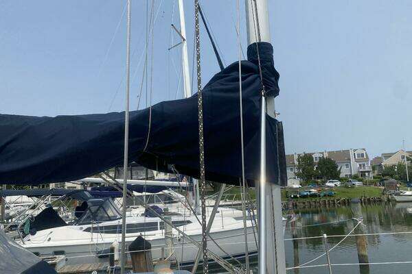 Photo of the 1997 Hunter 