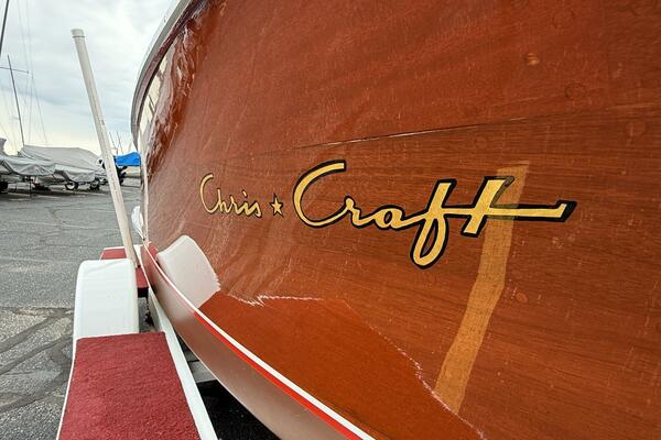 Jakey 18ft Chris Craft Yacht For Sale