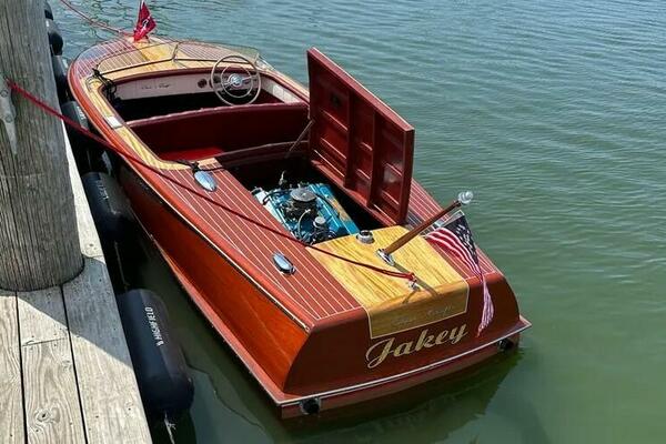 Jakey 18ft Chris Craft Yacht For Sale