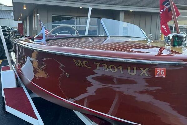 Jakey 18ft Chris Craft Yacht For Sale