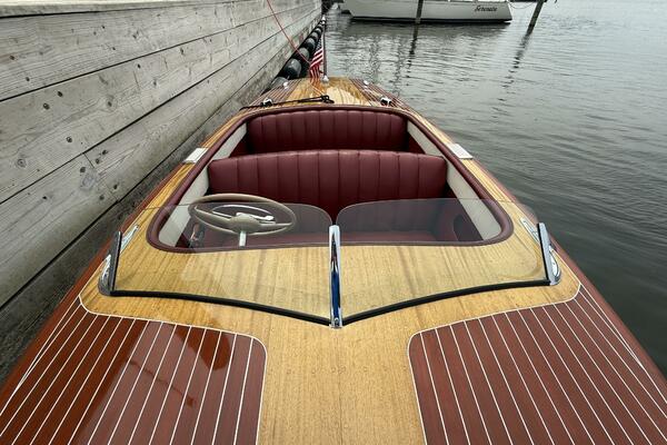 Jakey 18ft Chris Craft Yacht For Sale